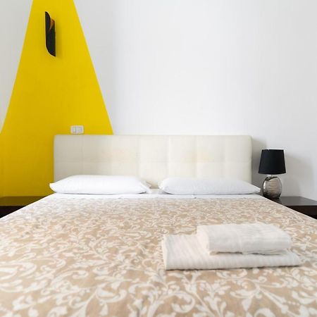 Romafullhouse Guesthouse Extérieur photo